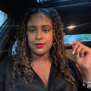 Meet your Posher, Cara